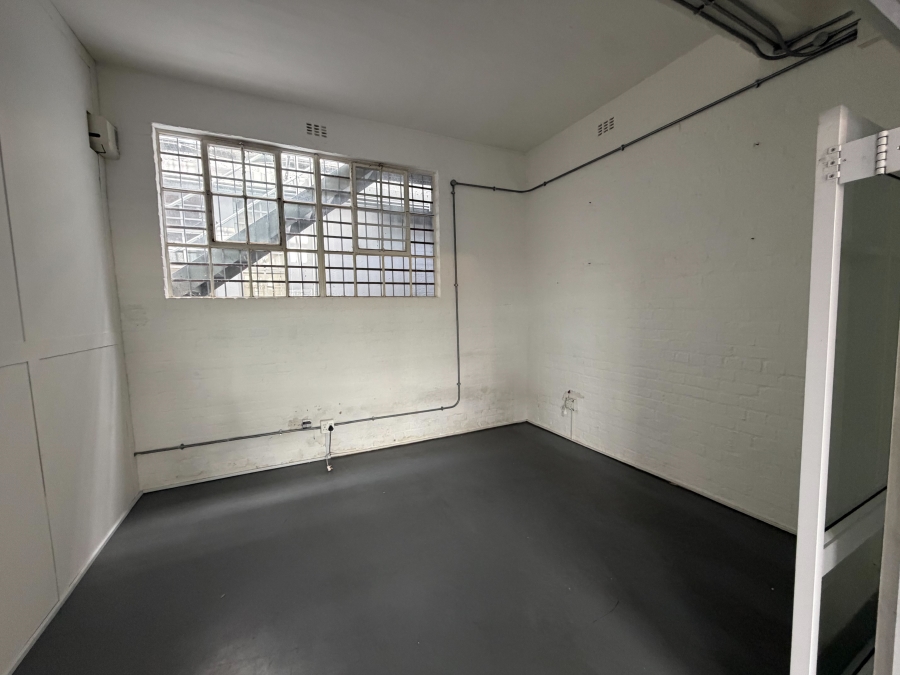 To Let Commercial Property for Rent in Woodstock Western Cape